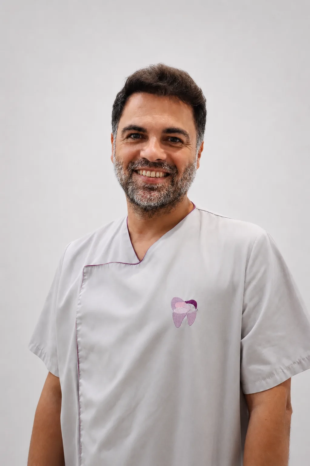 Carlos Vanaclocha, especialista en cirugía e implantología de Valencia Dental